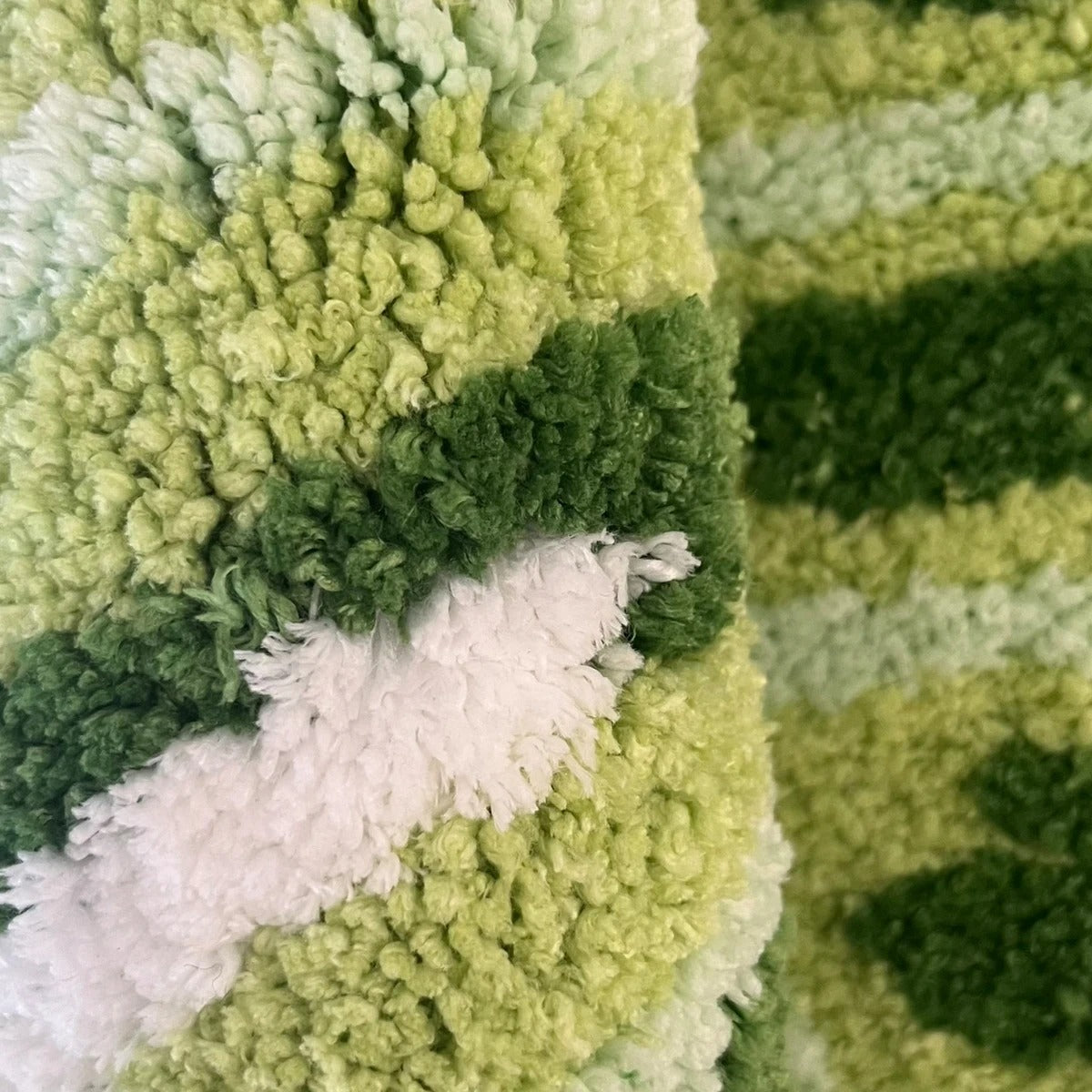 Green Monstera Leaf Plant Tufted Rug