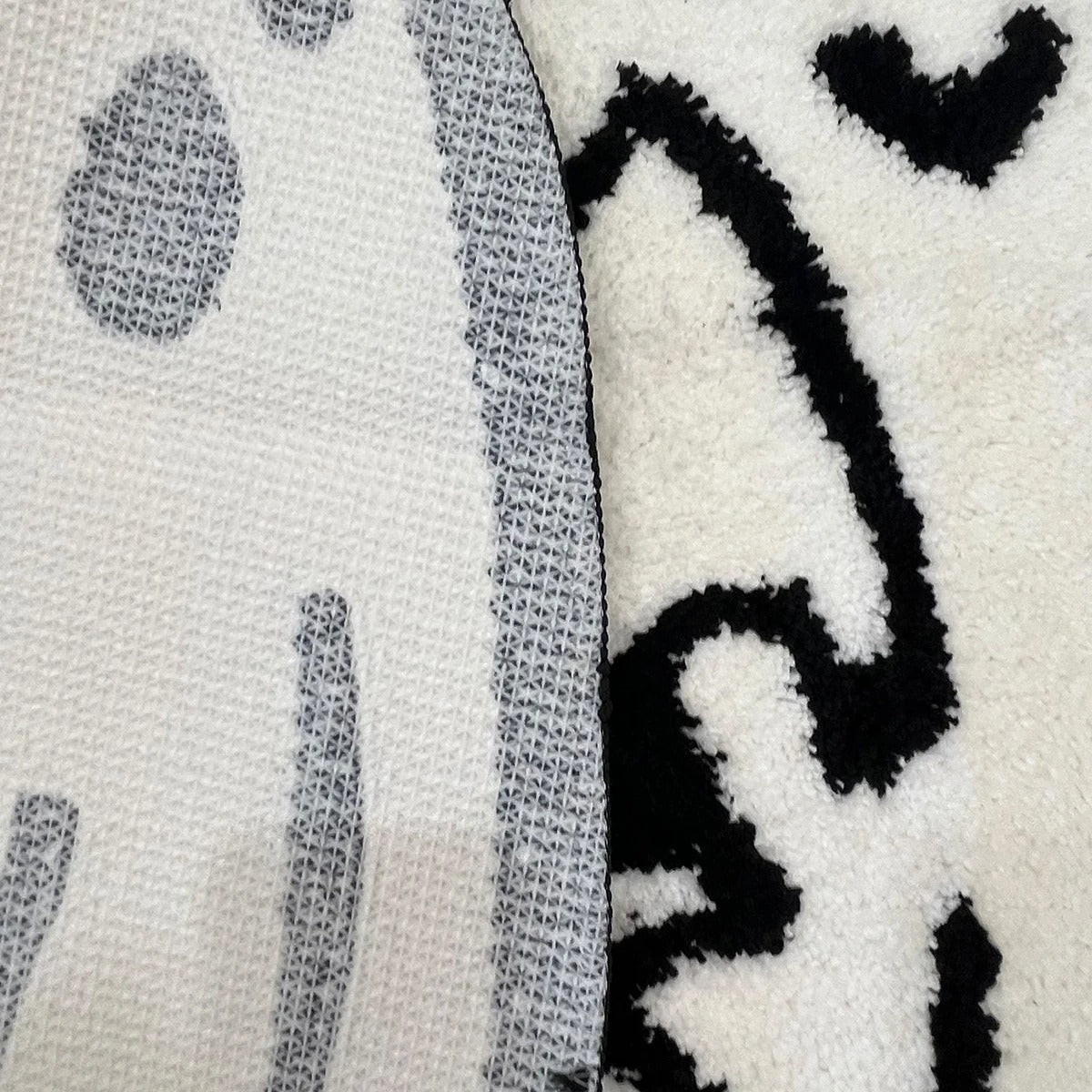 Halloween White Ghosts Tufted Rug