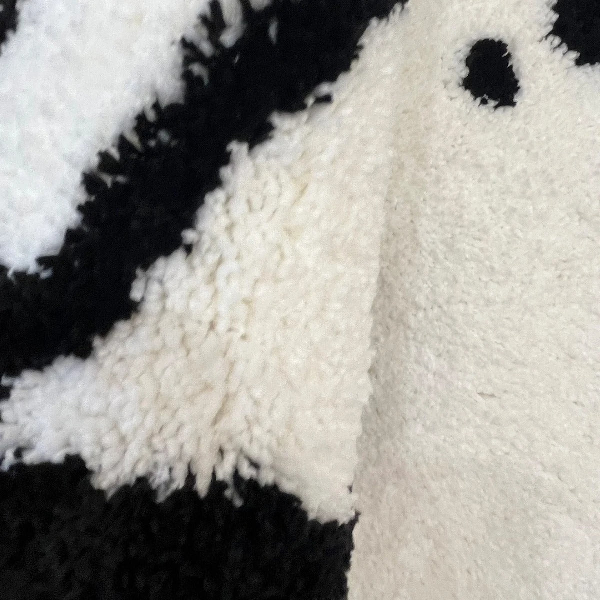 Halloween White Ghosts Tufted Rug