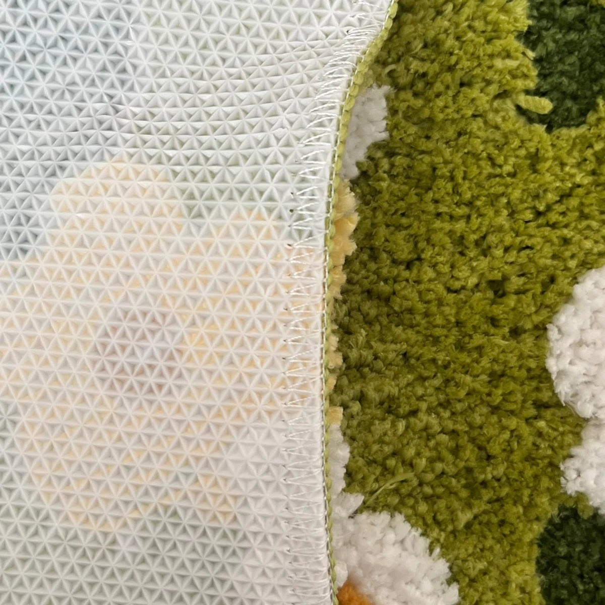 Nature Lover Daisy Flowers Floral Design Tufted Rug